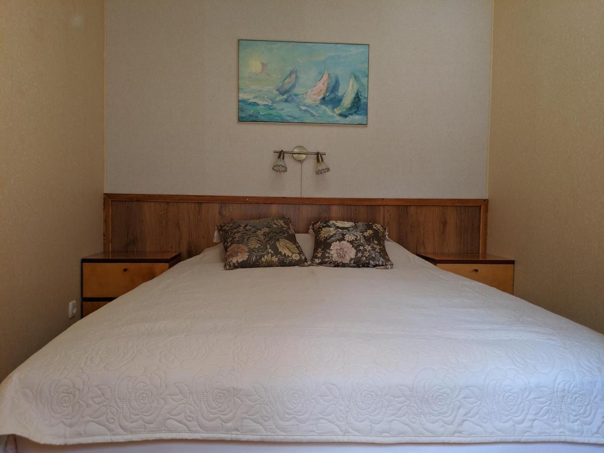 Paerna Guesthouse & Apartments クレサーレ エクステリア 写真