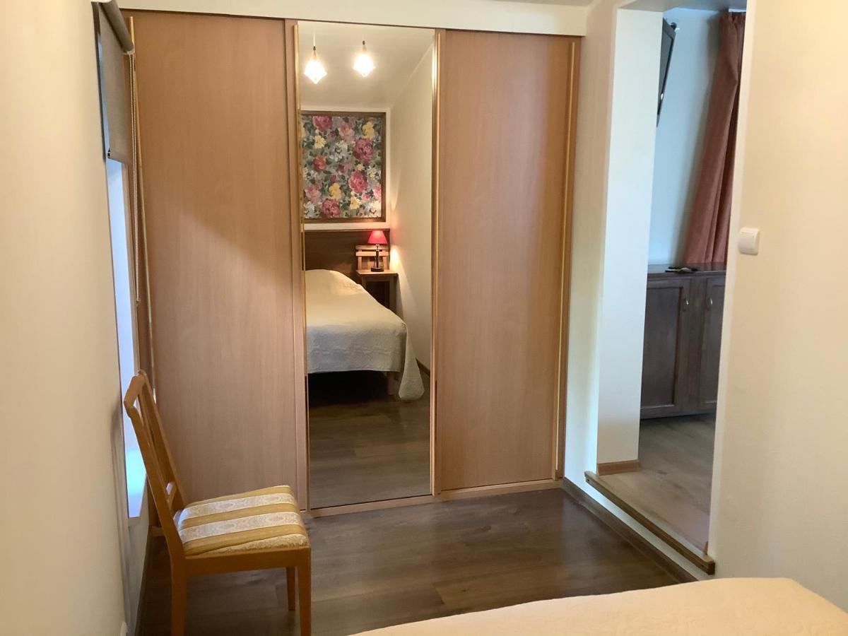 Paerna Guesthouse & Apartments クレサーレ エクステリア 写真