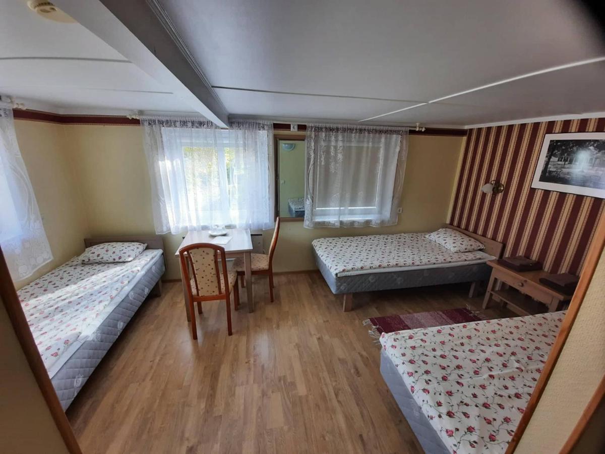 Paerna Guesthouse & Apartments クレサーレ エクステリア 写真