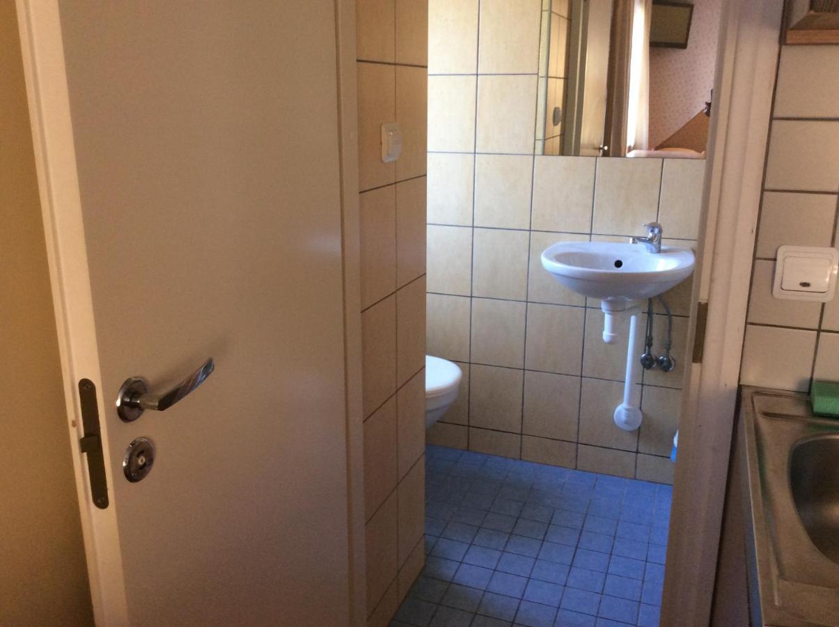 Paerna Guesthouse & Apartments クレサーレ エクステリア 写真