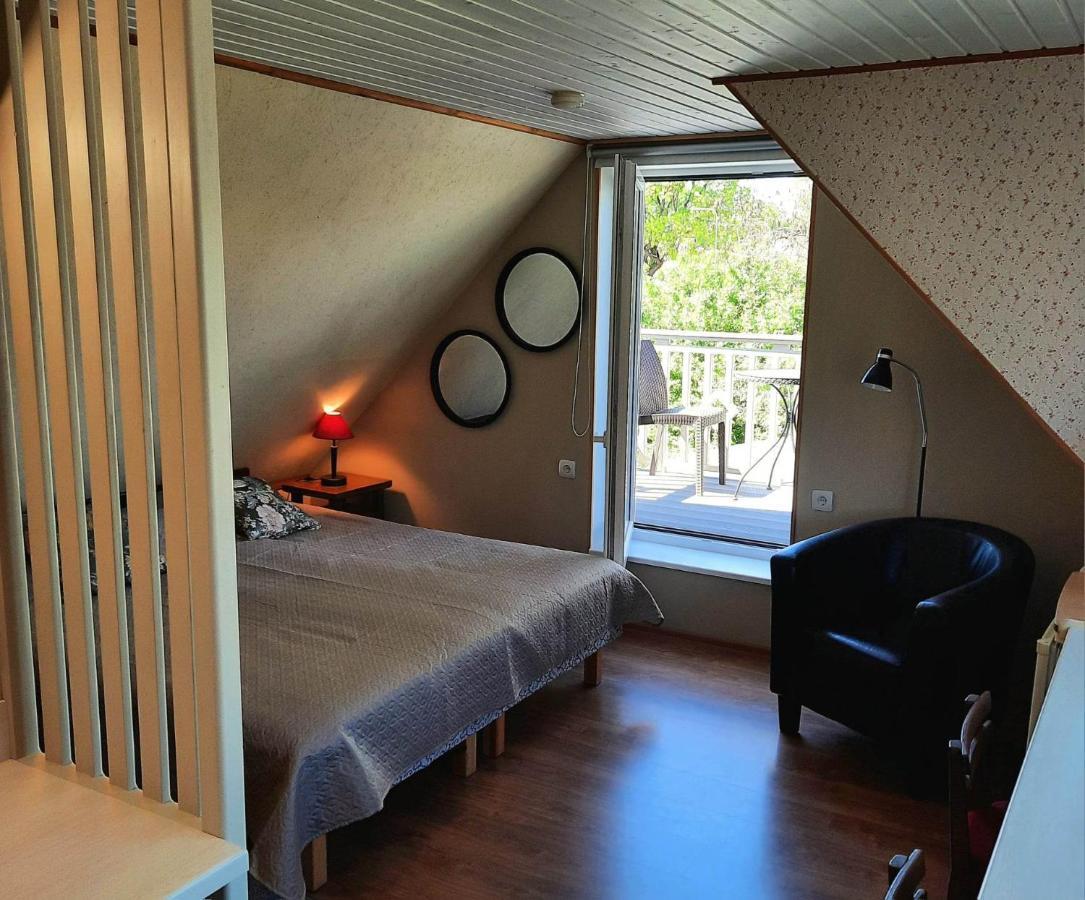 Paerna Guesthouse & Apartments クレサーレ エクステリア 写真