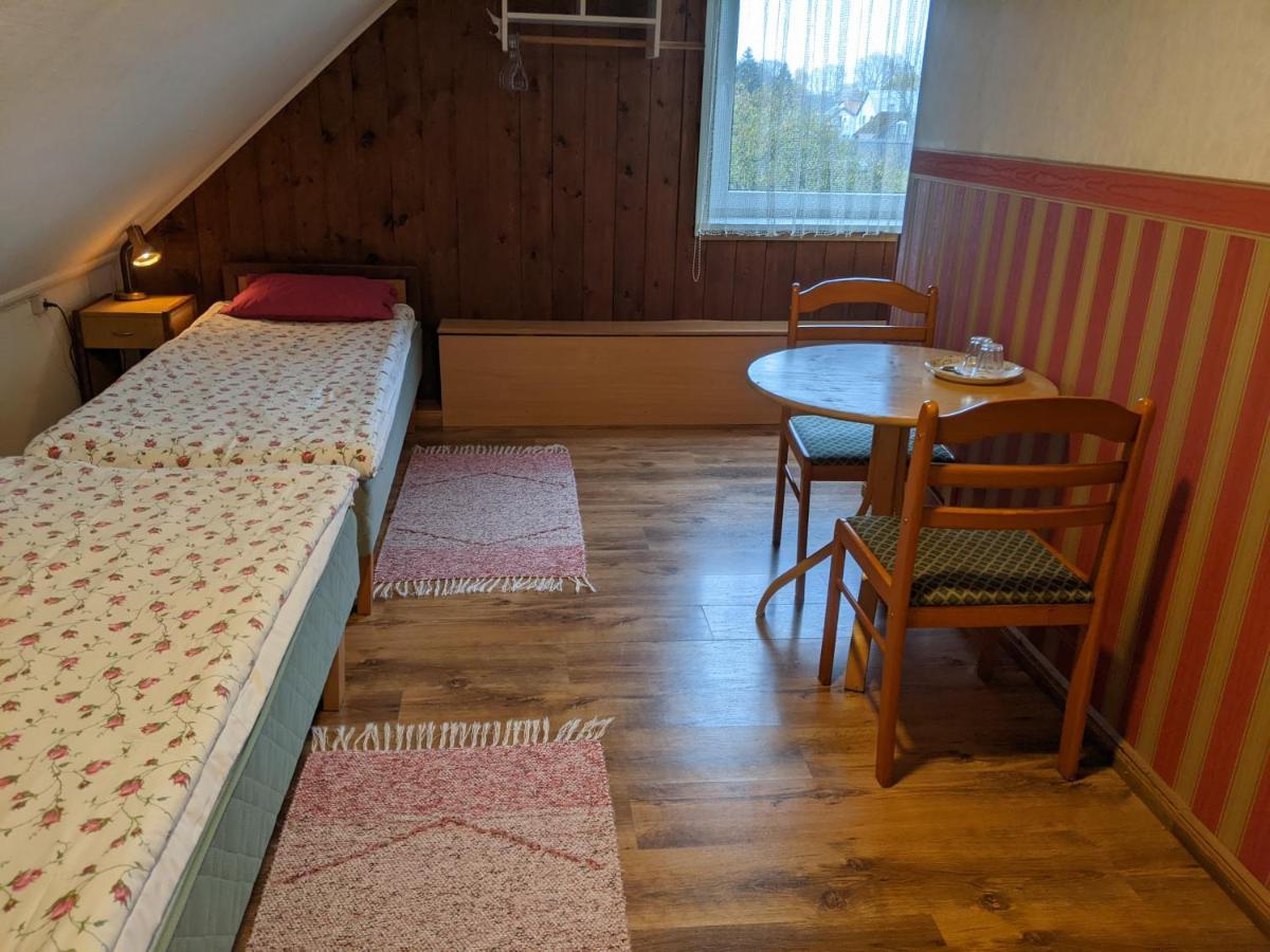 Paerna Guesthouse & Apartments クレサーレ エクステリア 写真
