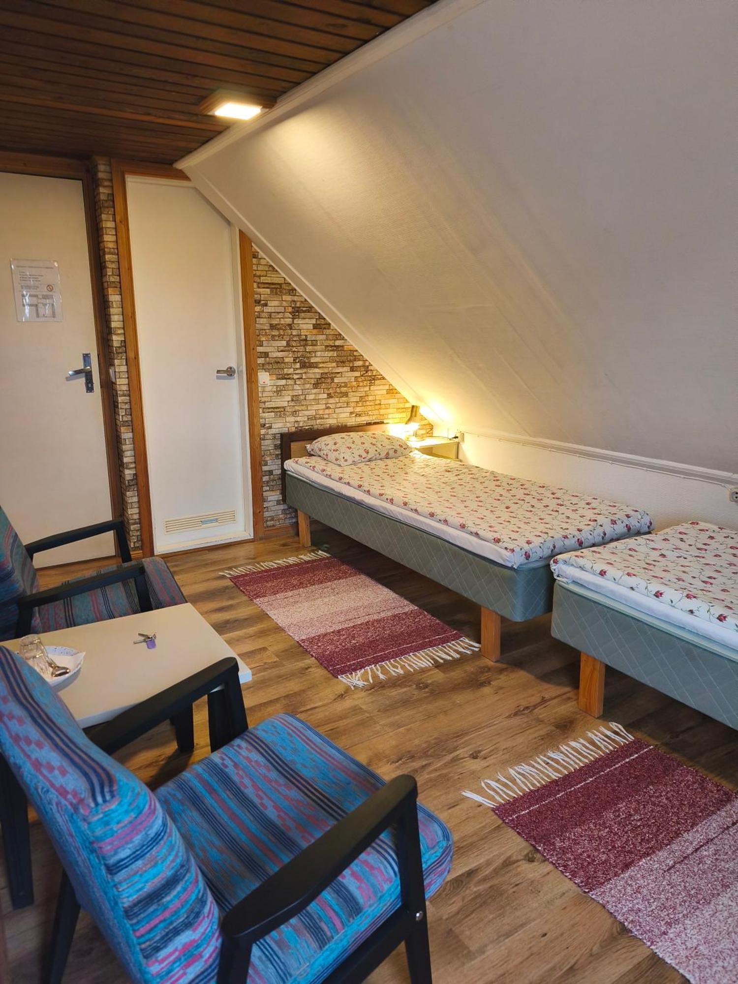 Paerna Guesthouse & Apartments クレサーレ エクステリア 写真