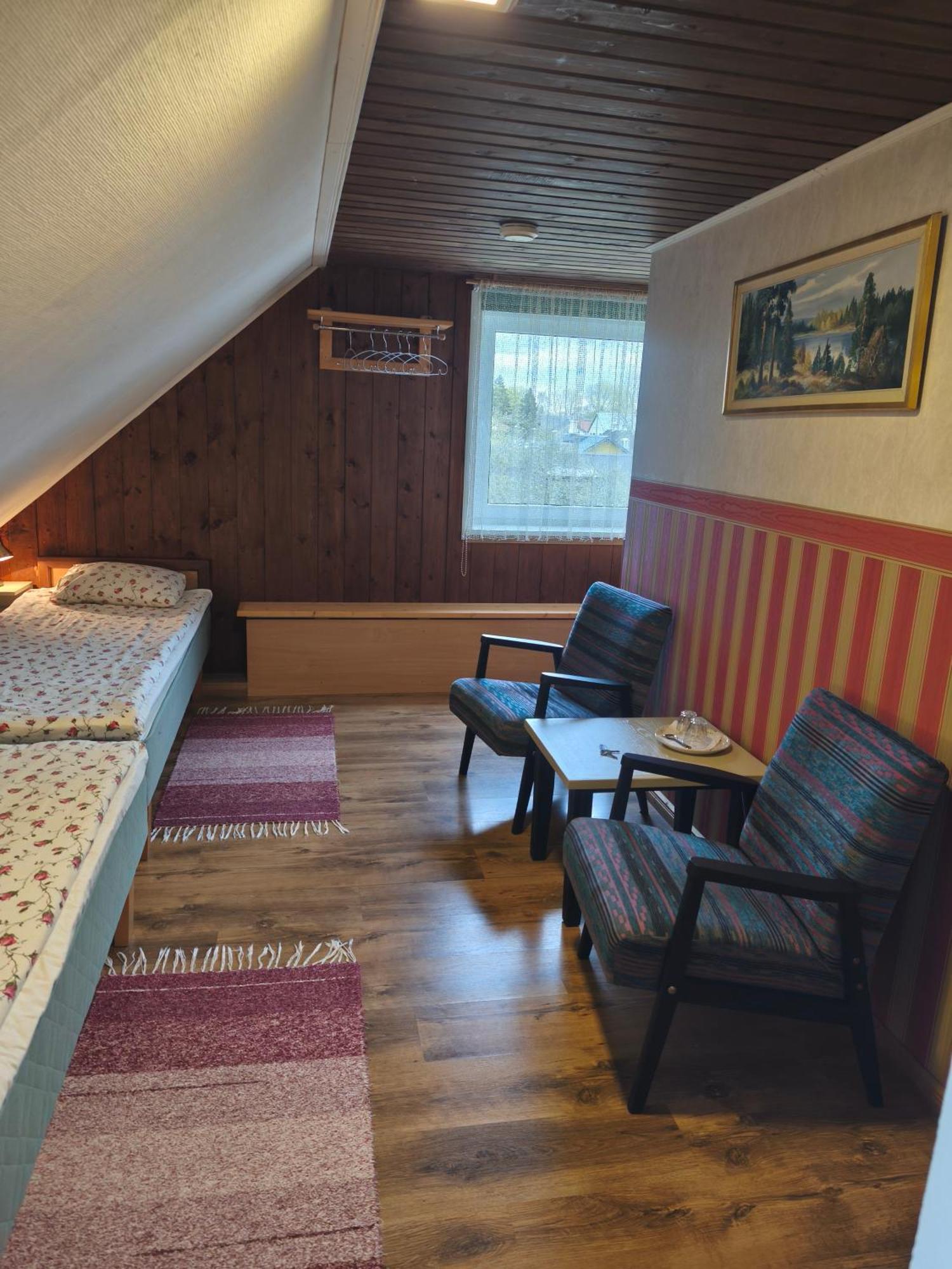 Paerna Guesthouse & Apartments クレサーレ エクステリア 写真