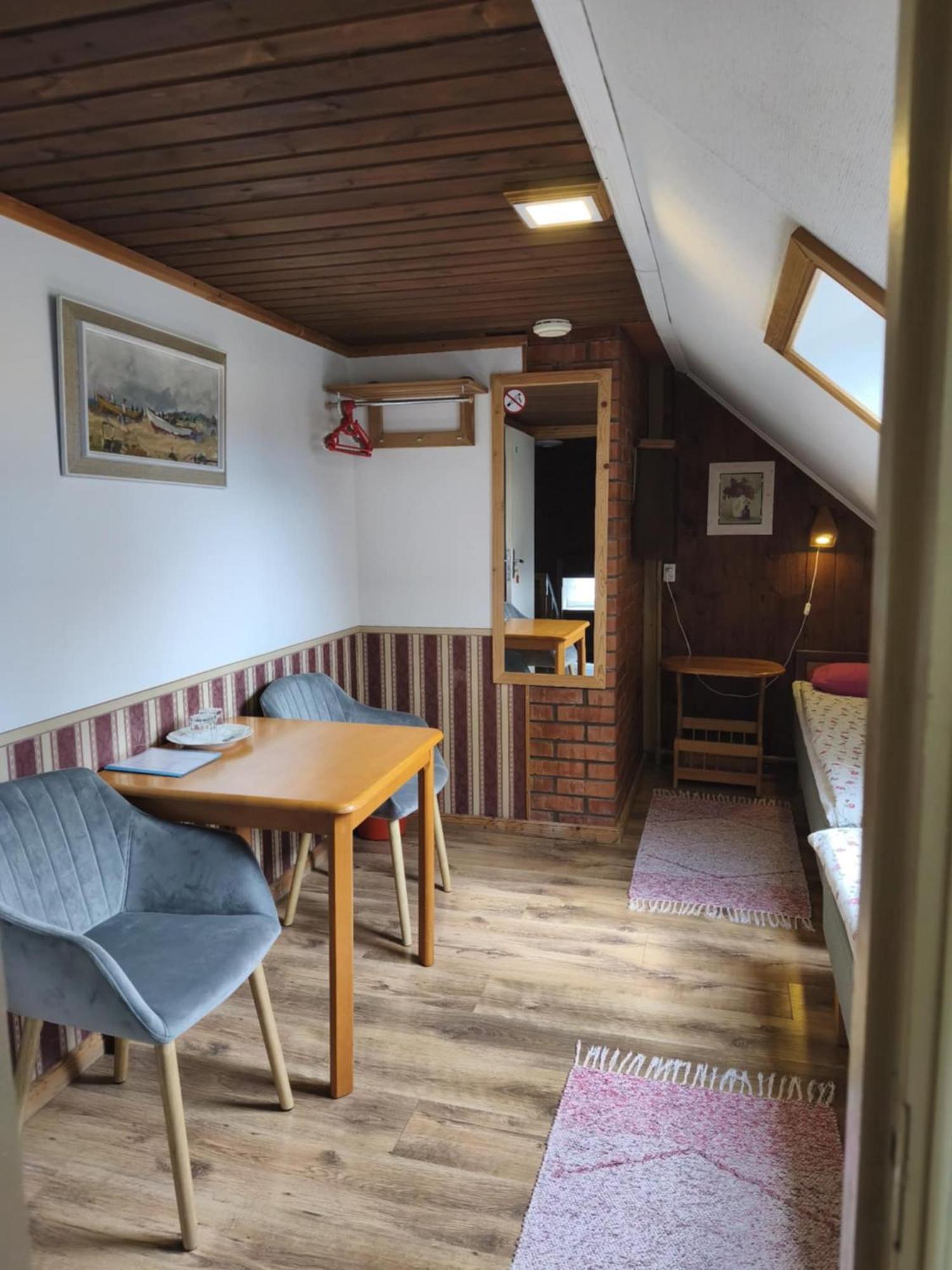 Paerna Guesthouse & Apartments クレサーレ エクステリア 写真