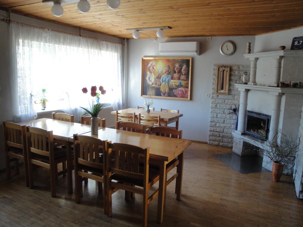 Paerna Guesthouse & Apartments クレサーレ エクステリア 写真